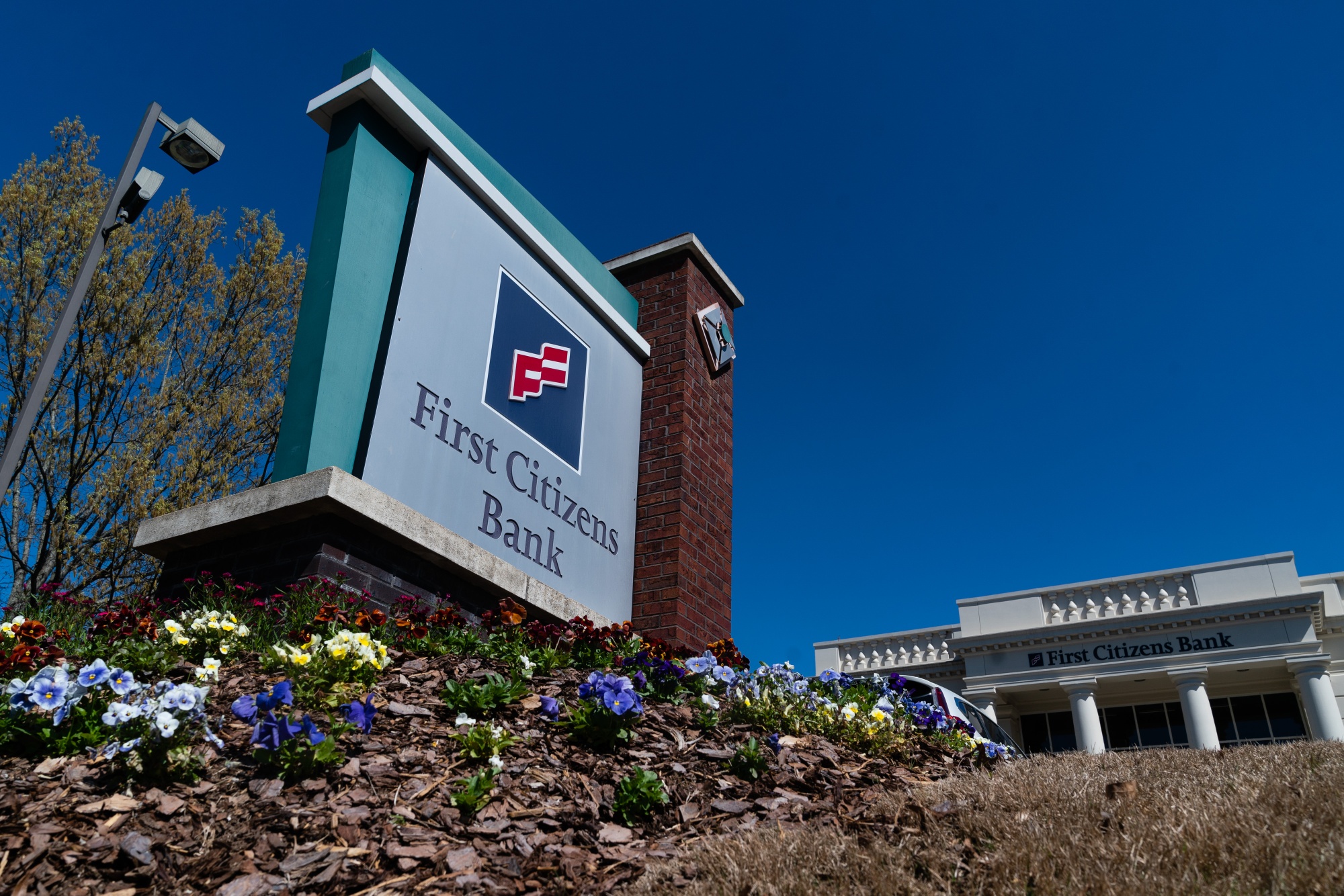 First Citizens FCNCA Buys Silicon Valley Bank After Run on