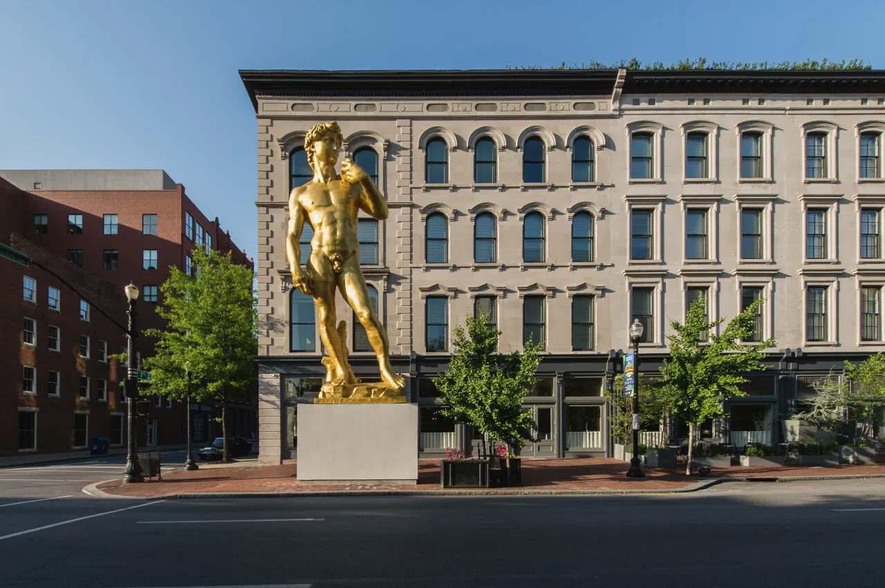 This complex of five historic warehouse buildings in downtown Louisville, Kentucky, has been transformed into&nbsp;a hotel and restaurant called 21c Louisville.&nbsp;