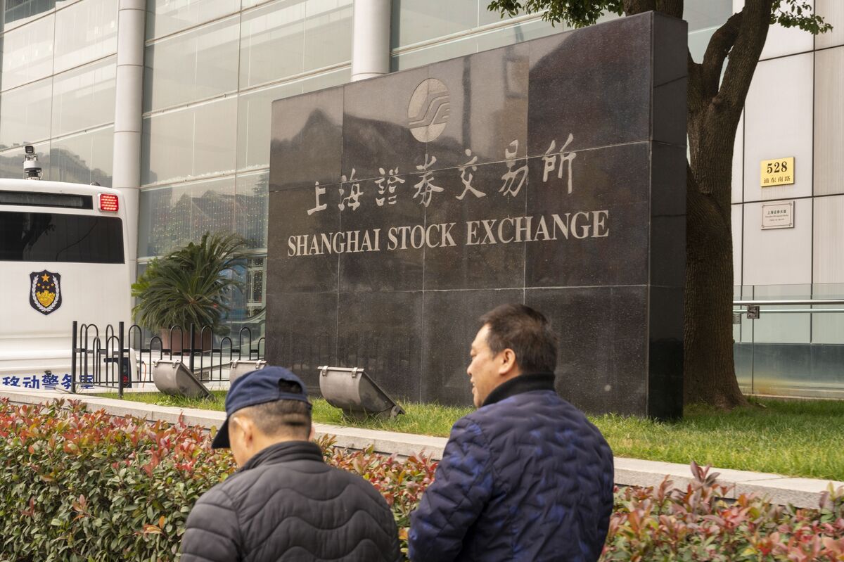 Shanghai Exchange Races to Fix Glitch That Rocked Hedge Funds