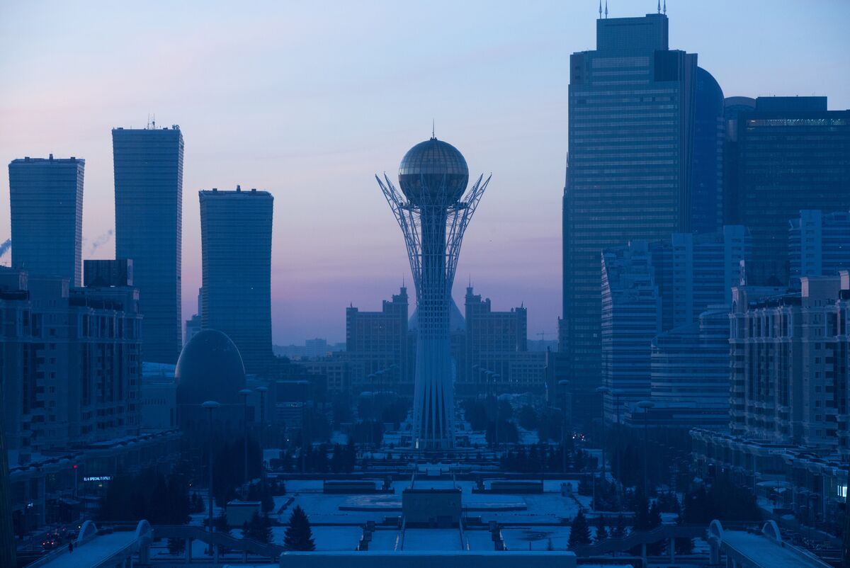 Kazakhstan Ends Longest Easing Cycle With Eye on Price Pressures
