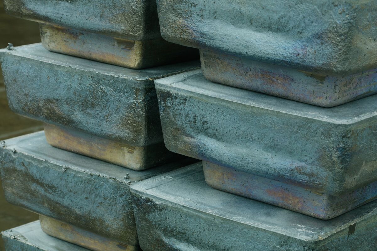 Lead Drops as LME Inventories Surge the Most Since at Least 1970
