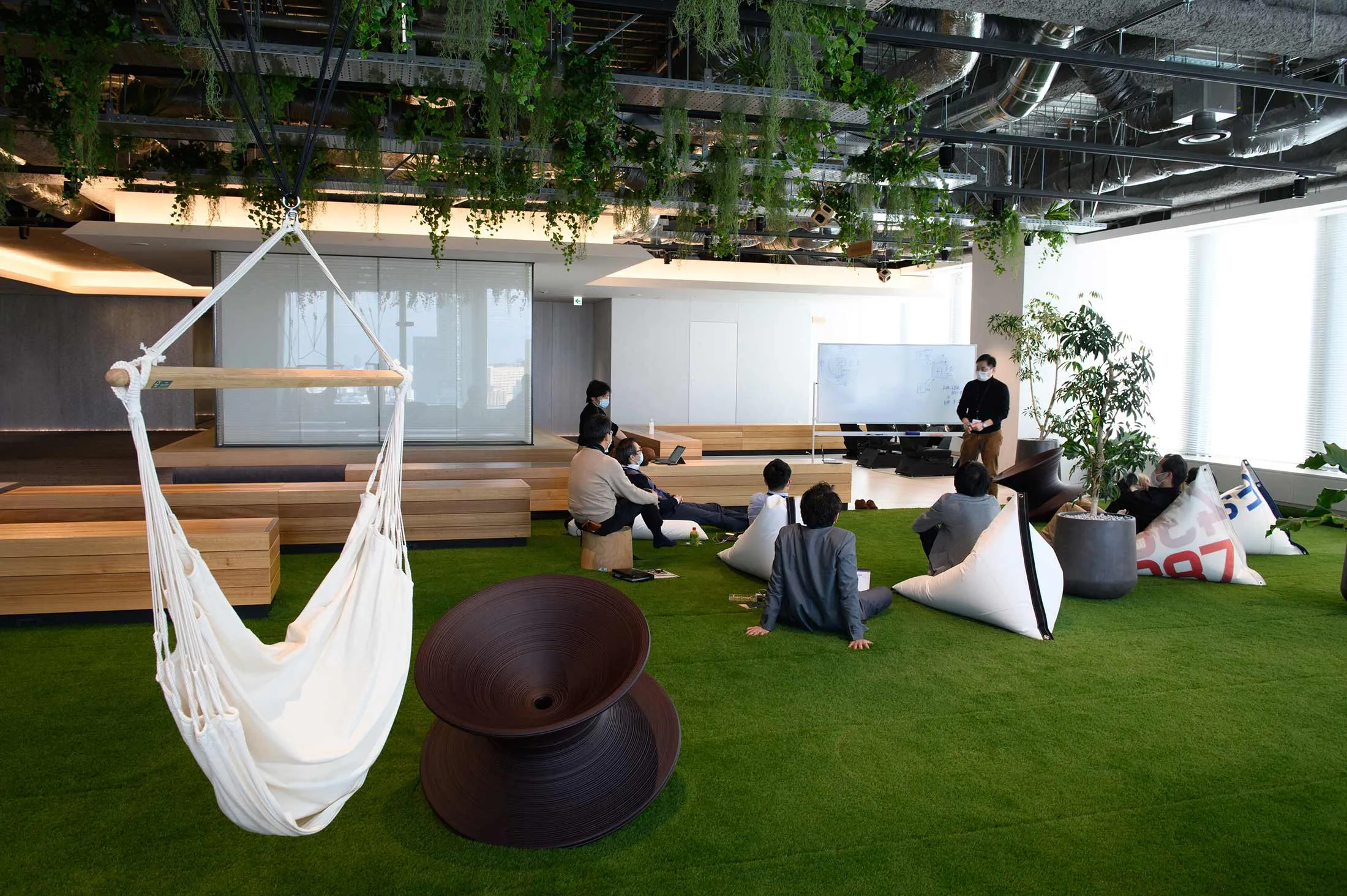 A meeting at Woven Planet headquarters.