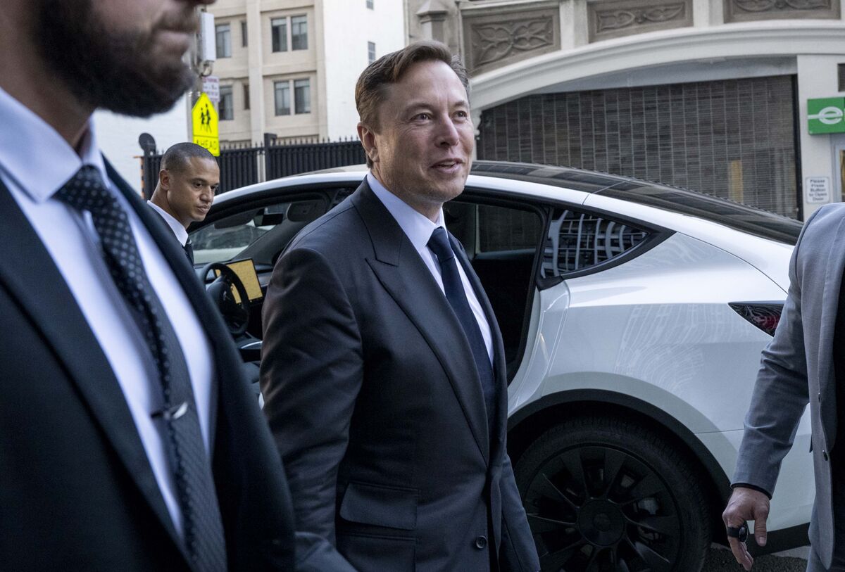 Tesla Board Misrepresented Musk’s $55 Billion Pay Package, Judge Told ...