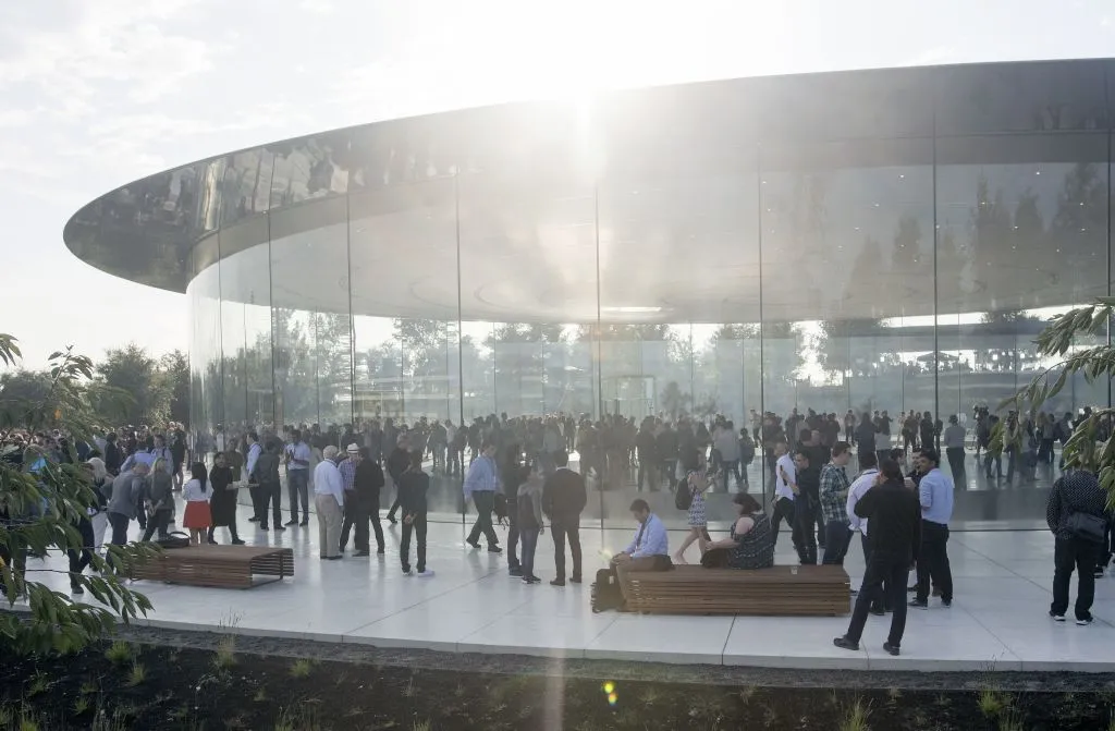 Apple has more cash than it knows what to do with.