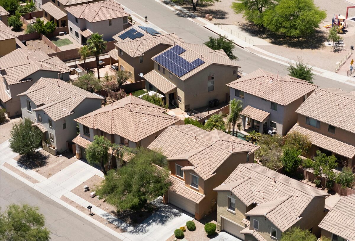
                            Homeowners Risk Missing Out on Solar Tax Credits. This Is Why.