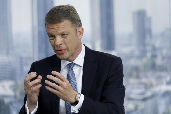 Deutsche Bank CEO Opens Door to Deals After Profit Gain