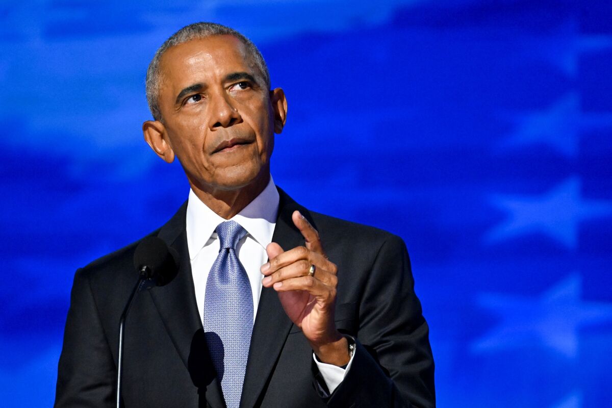 Trump Says Obama ‘Gave Classified Information’ in Comments on Aliens