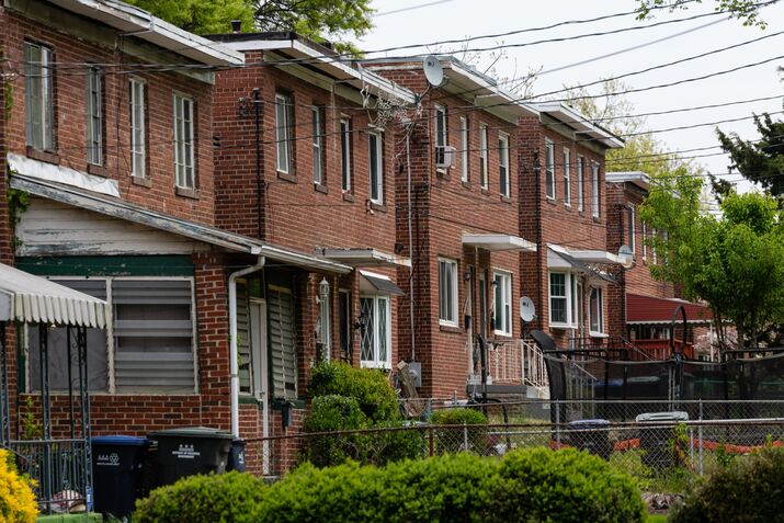 Booming U.S. Recovery Is Leaving Some Communities Completely Behind
