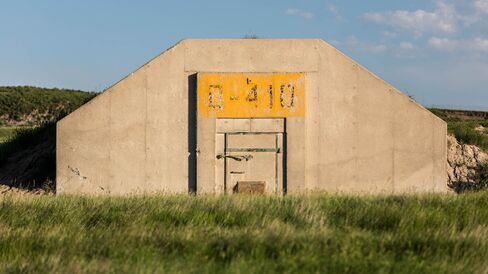 ビボスのシェルターは元々、20世紀半ばに米陸軍工兵司令部によって建造され、それ以降、他の用途に利用されている