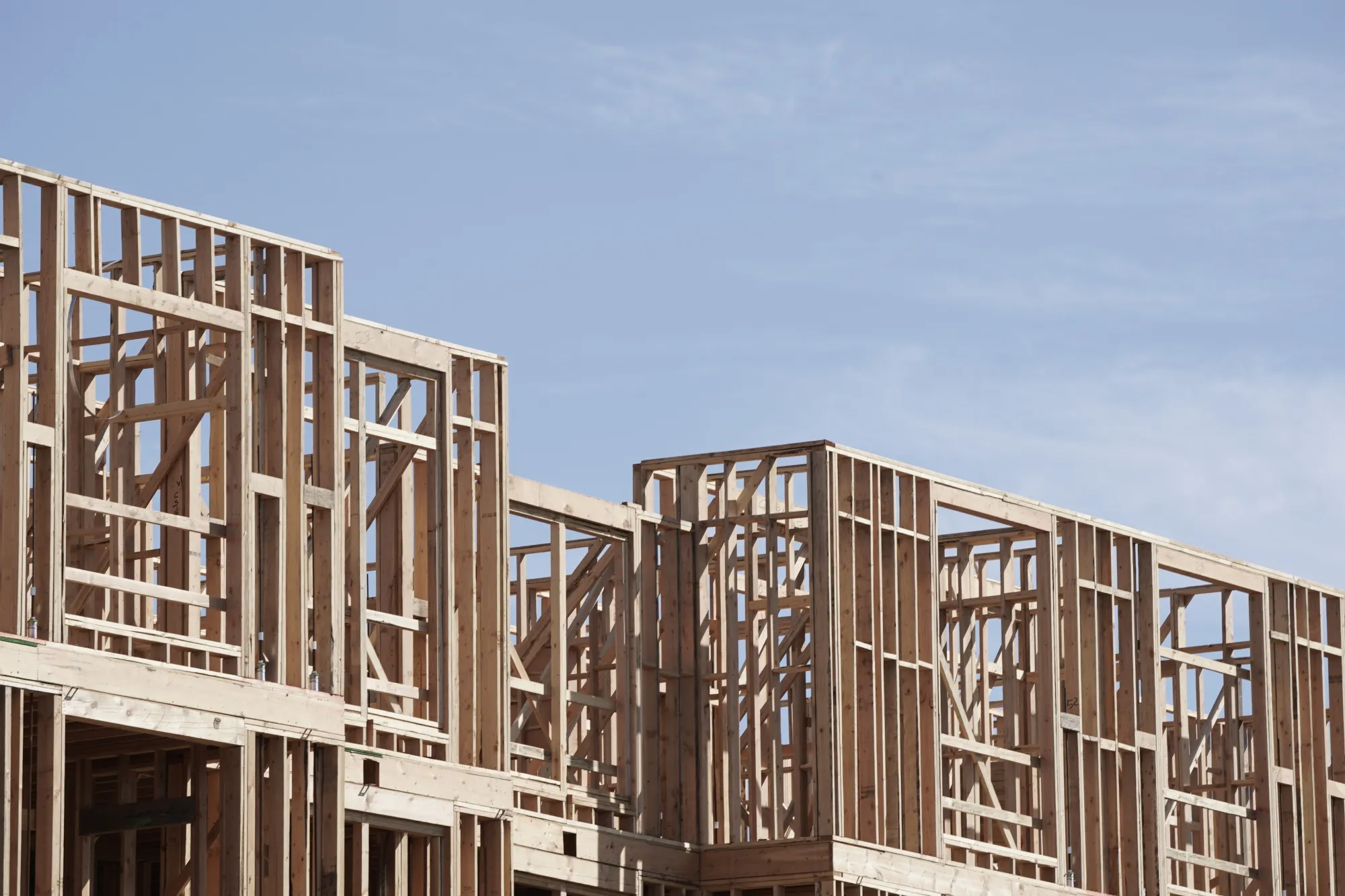 Bigger metro areas Austin, Phoenix and Atlanta each added at least 16,000 units over the past year, increasing their inventories by as much as 5.6%.