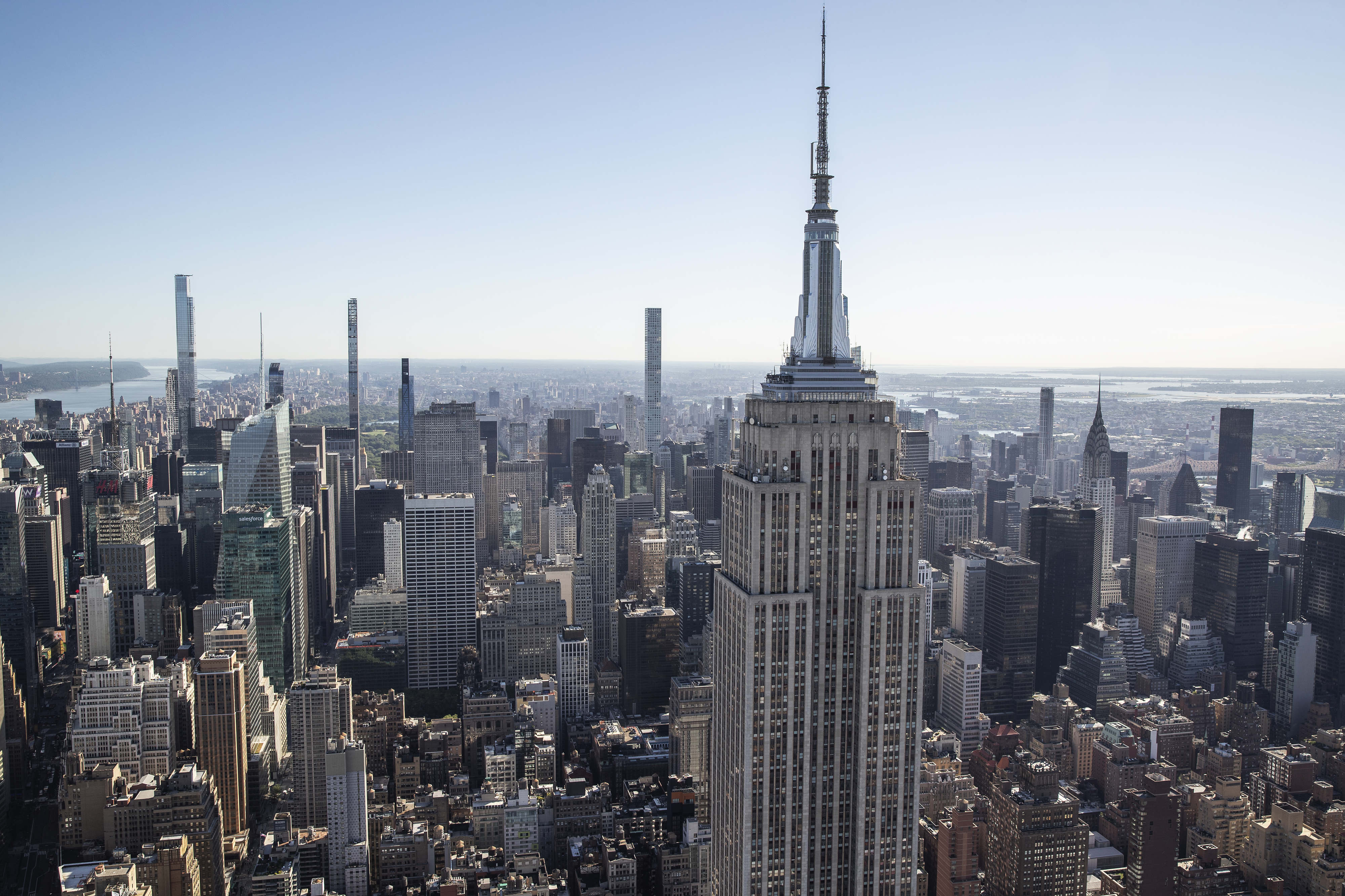 Twitter reacts to Empire State Building's bizarre Philadelphia