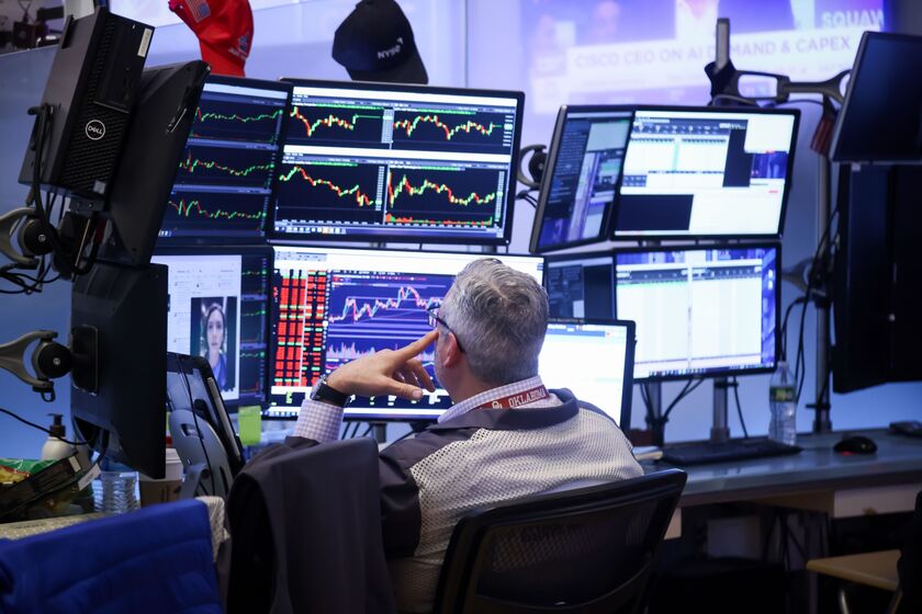 Traders At The New York Stock Exchange As US Stocks Slump