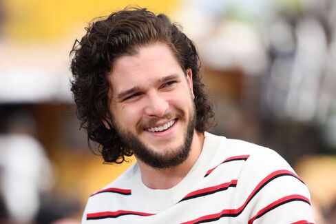As long as actor Kit Harington doesn't shave his famous beard this summer, there's hope that his Games of Thrones character Jon Snow lives to see season six.