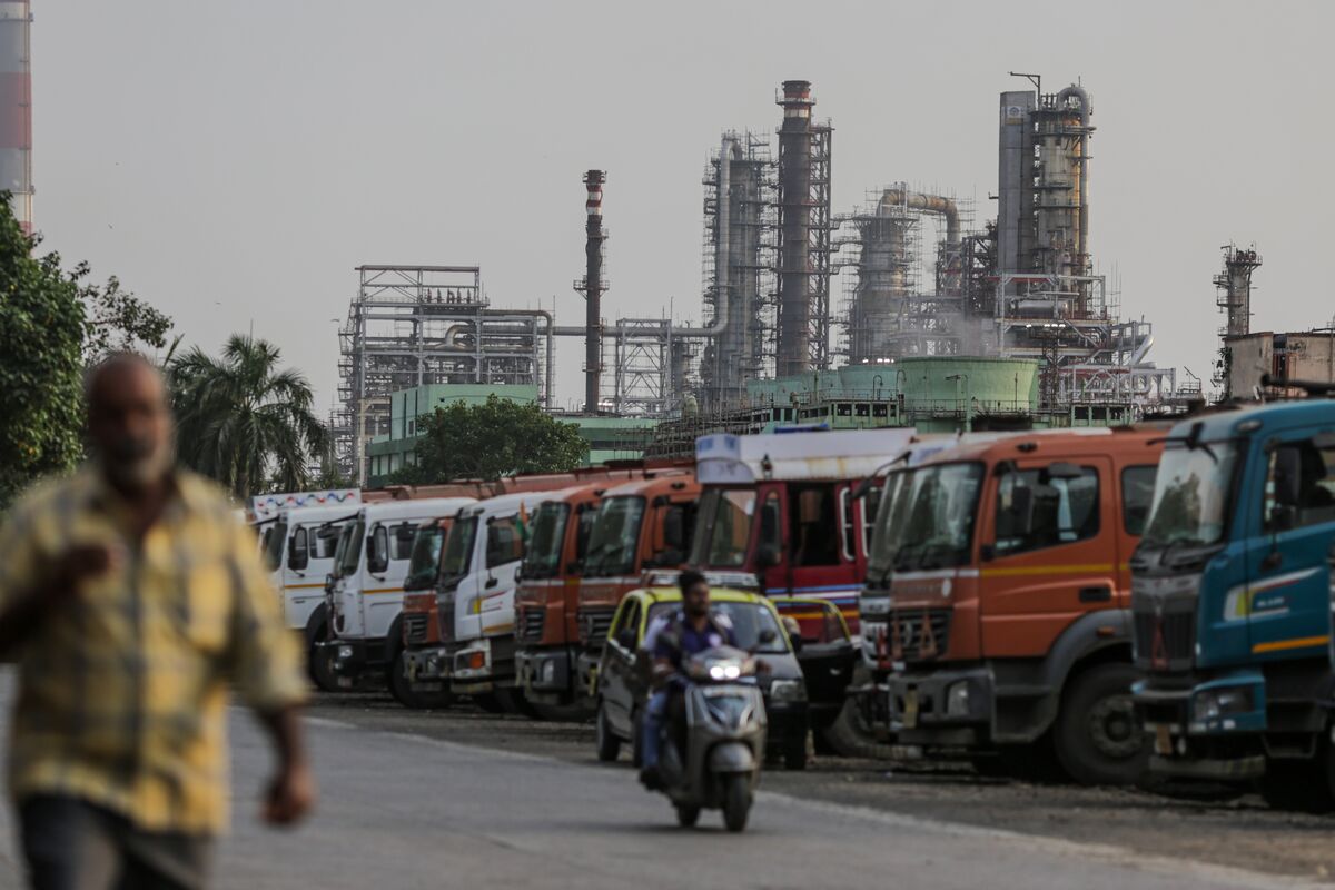 HPCL, BPCL, IOC: India Axes Support to Help Its Oil Refiners Decarbonize