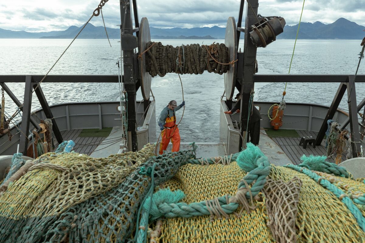 Alaska Senate Race: Mary Peltola, Dan Sullivan Battle Over Cost of Living