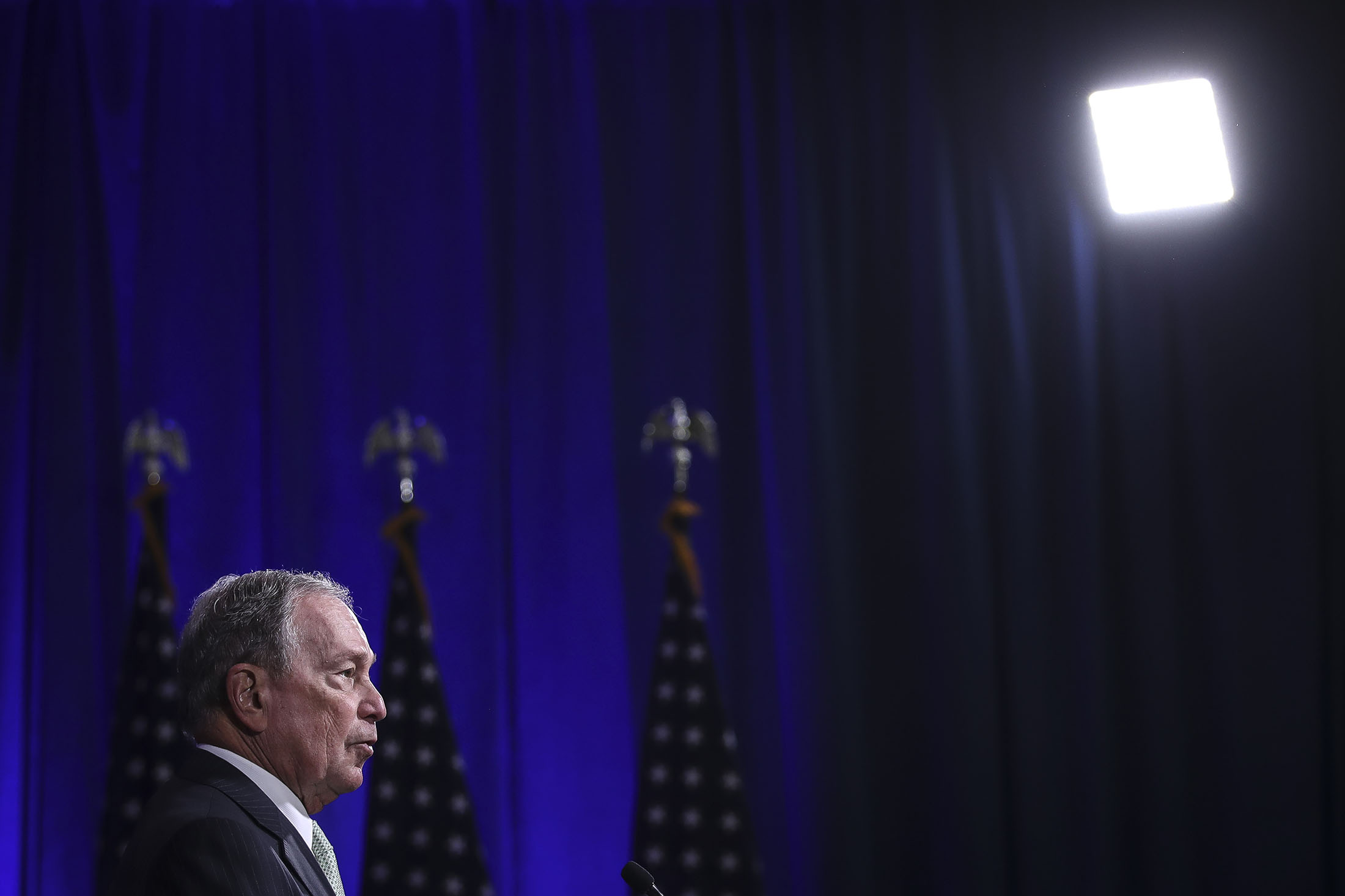 ブルームバーグ氏が今年の政治広告支出で首位 11月に大統領選出馬 Bloomberg ブルームバーグ氏が今年の政治広告支出で首位 11月に大統領選出馬 Bloomberg