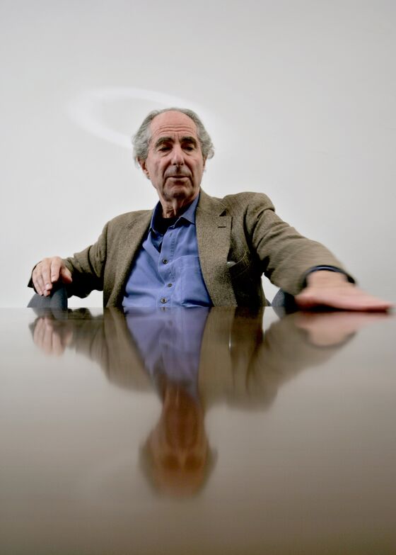 Philip Roth, Novelist Who Plumbed Jewish America, Dies at 85