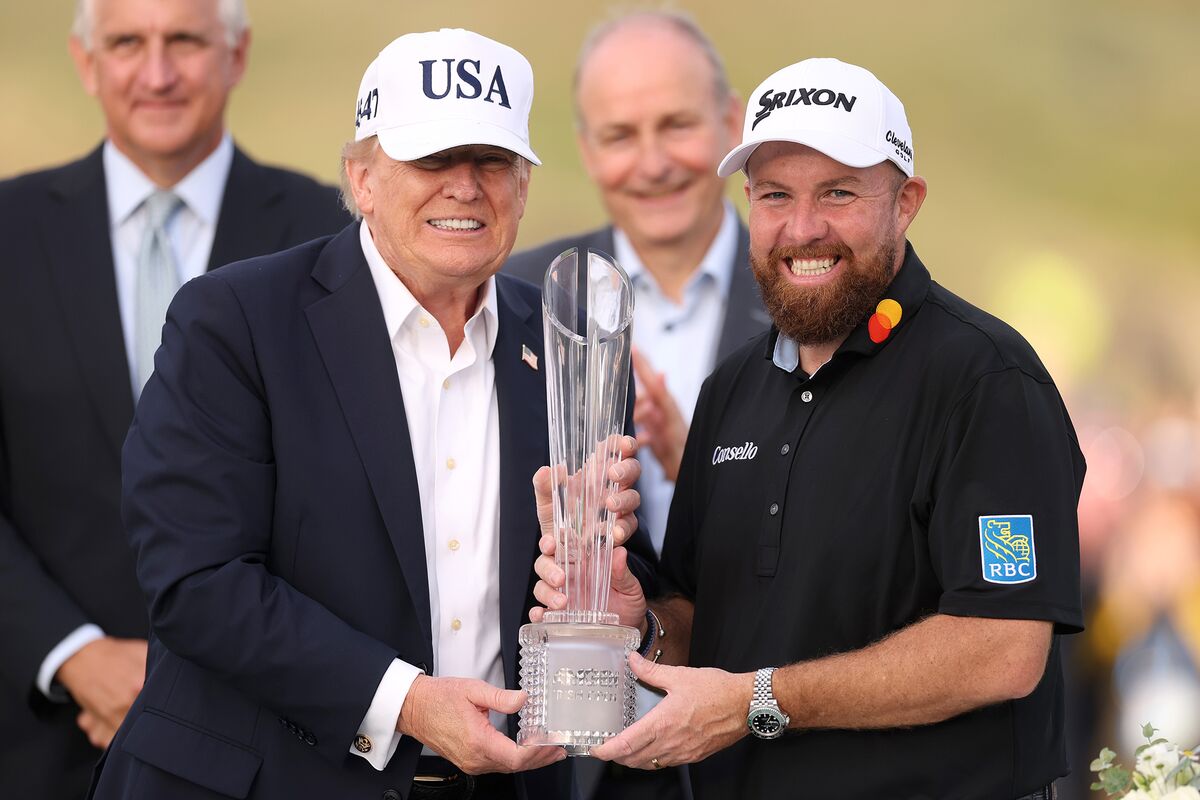 Trump Basks as Irish Open Host in Brief Break From Midterm Woes