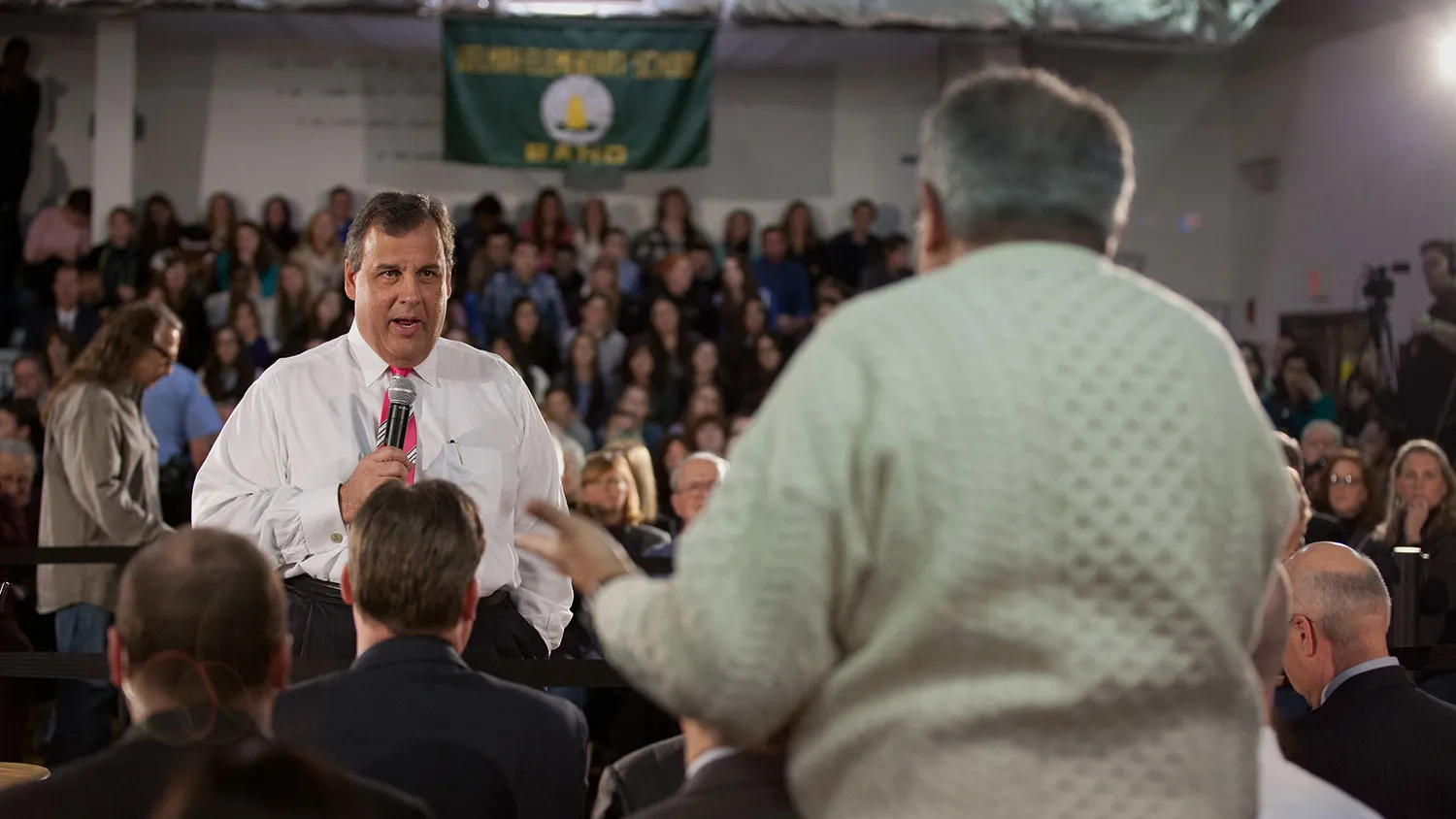 Chris Christie, governor of New Jersey, responds to a question during a town hall meeting in Belmar, New Jersey, U.S., on Tuesday, March 25, 2014.

