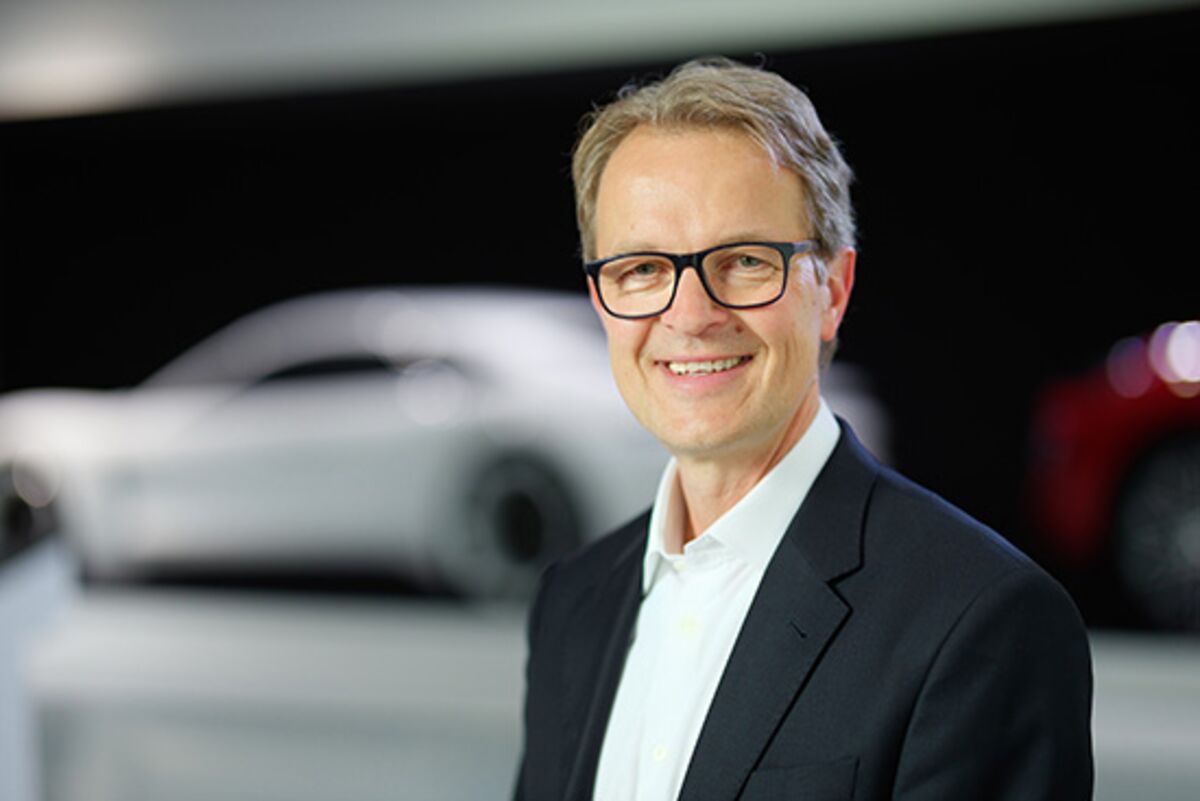 Move Over Turbos, Porsche CEO Says Tech Takes Strategic Priority ...