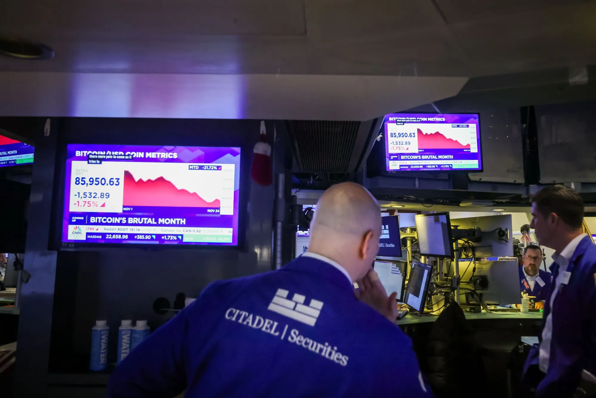 Crypto Crash Wreaks Holiday Havoc for Retail Traders - Bloomberg