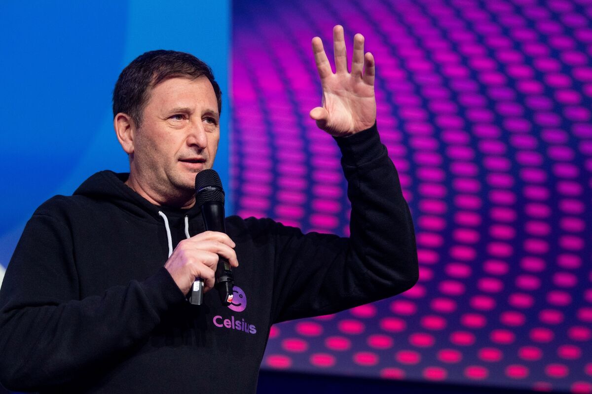 Celsius CEO Alex Mashinsky Steps Down From Bankrupt Crypto Firm (CEL) - Bloomberg