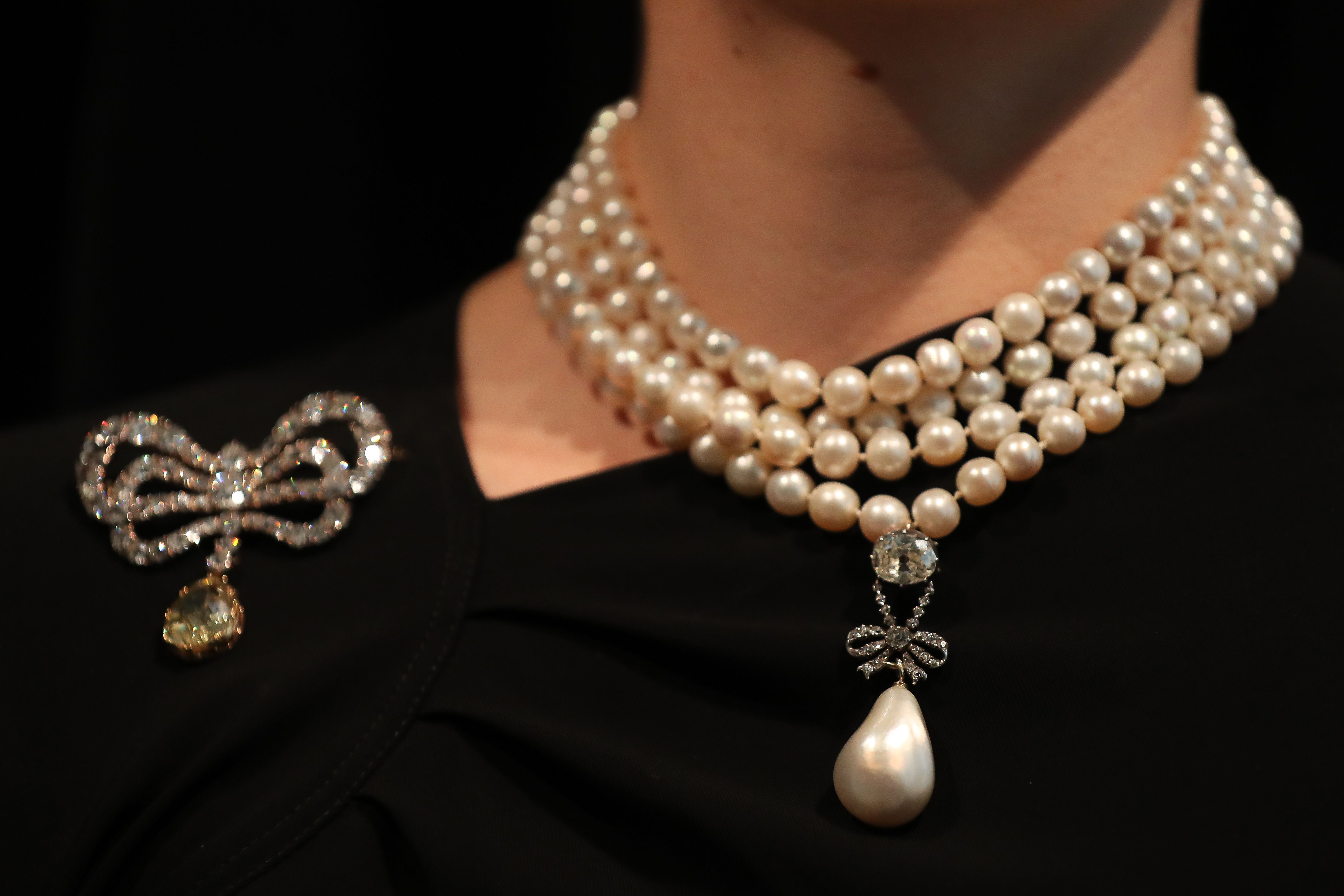 How a Scandal Over a Diamond Necklace Cost Marie Antoinette Her