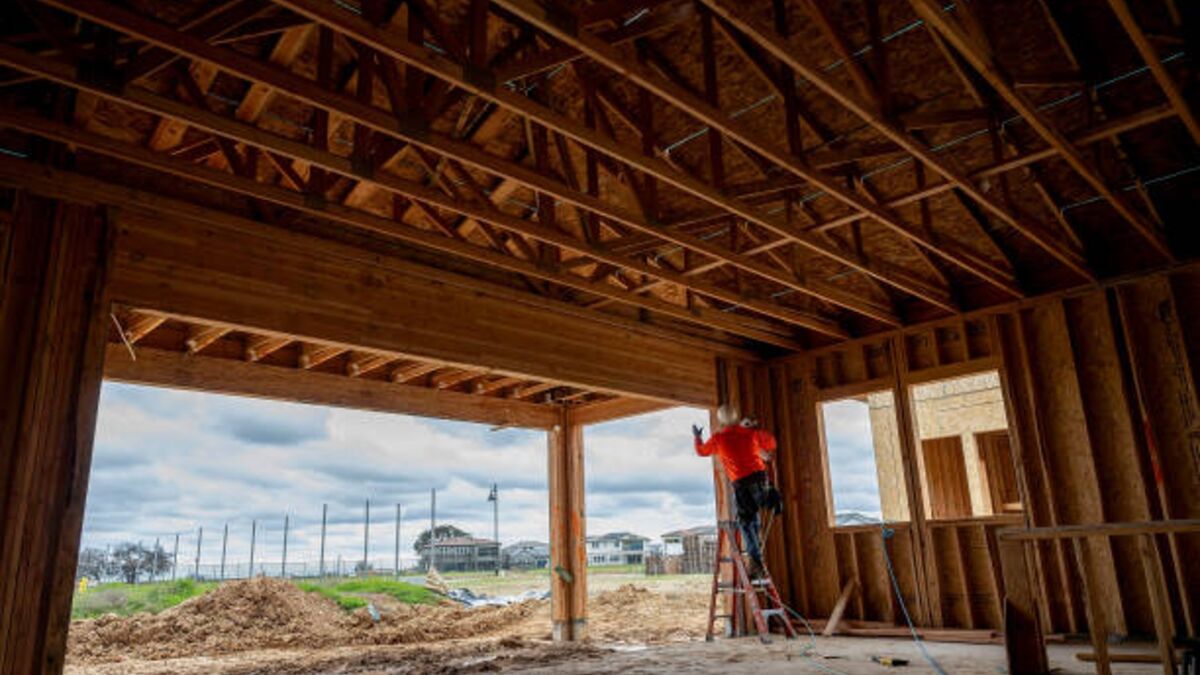 Toll Brothers Signs Fewer Contracts Than Expected