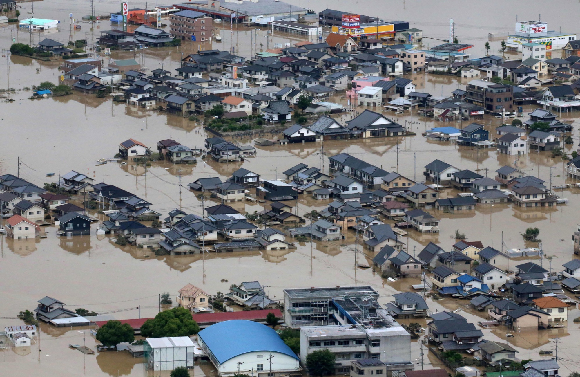 JAPAN-WEATHER-RAIN