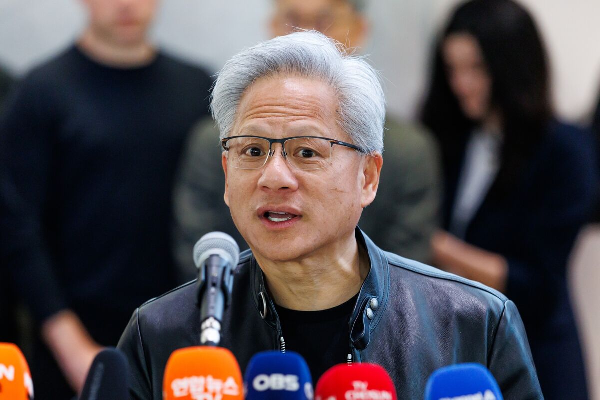 Nvidia CEO Shrugs Off Tech Stock Rout With AI Just ‘Beginning’