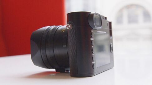This is the first digital camera I’ve actually enjoyed shooting with manual focus.