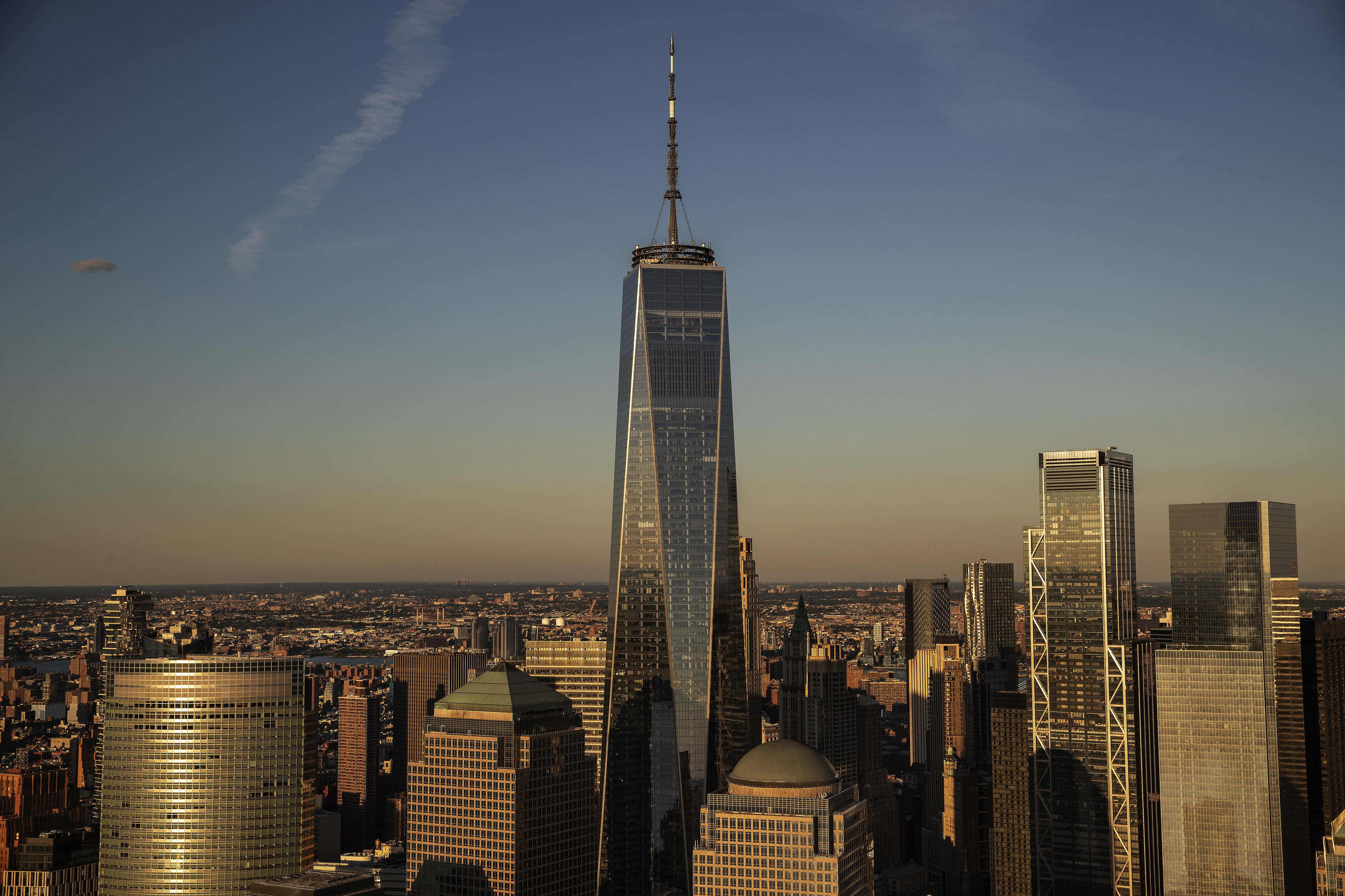 What's inside One World Trade Center's structure? 