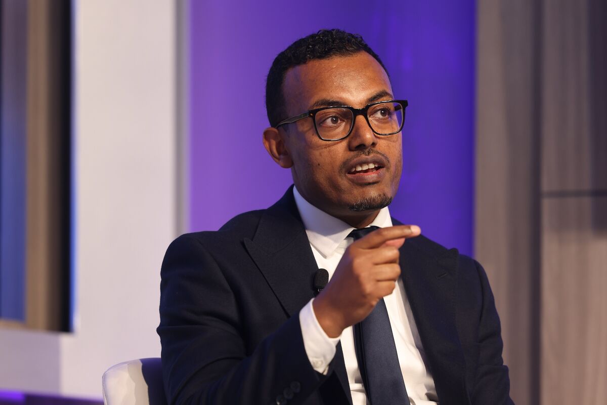 Ethiopian Central Bank Chief Resigns After Pulling Off Reforms