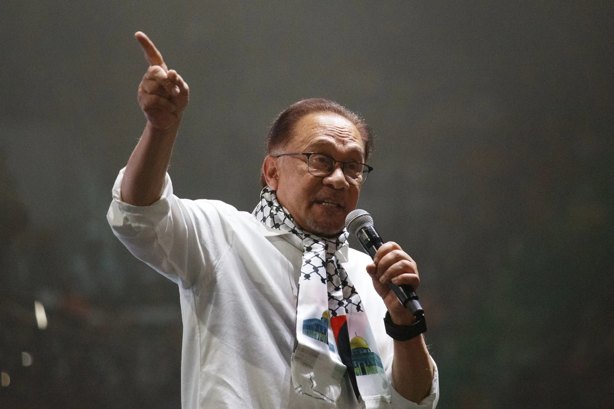 Anwar Ibrahim speaks during a pro-Palestinian rally in Kuala Lumpur, in Oct. 2023.