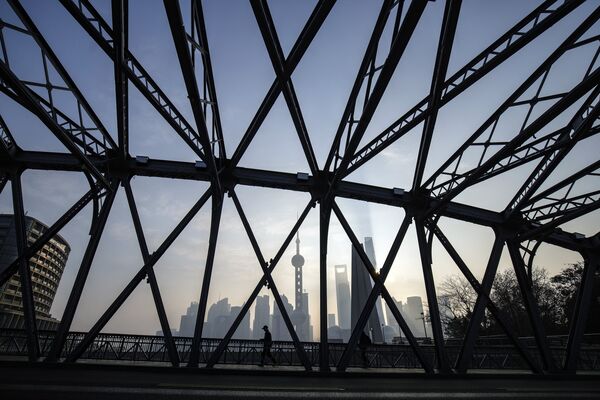 Chinese Stocks Gain 20% From Lows, Fueling Market Bottom Calls