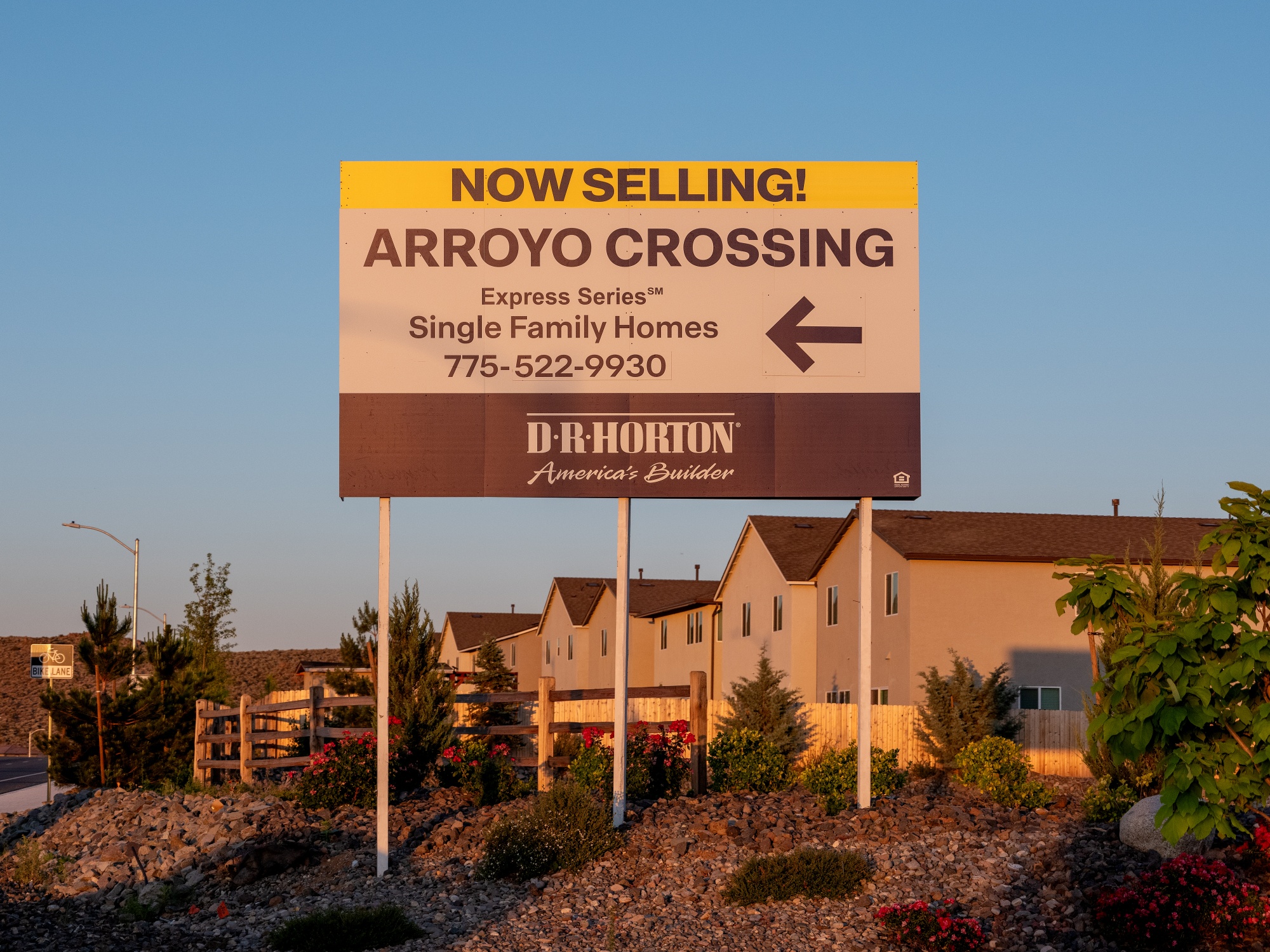 New housing developments in Cold Springs, a suburb of Reno, Nevada. The neighborhood lies on the border of Nevada and California and has become and has become a refuge for buyers looking for median-priced homes. Photo: Emily Najera/Bloomberg