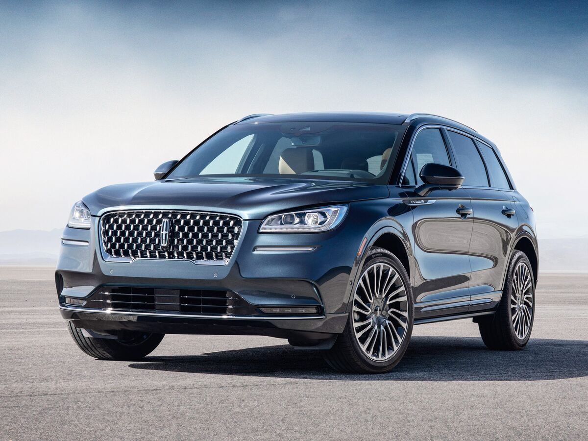 Lincoln Looks to Shake Geriatric Profile With Curvy Corsair SUV - Bloomberg