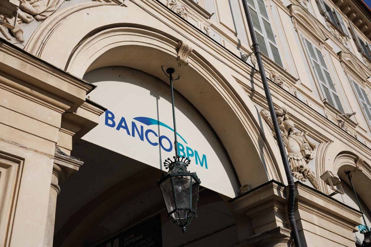 EU cảnh báo Ý đã vượt quyền trong thỏa thuận UniCredit và Banco BPM