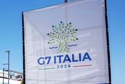 G7