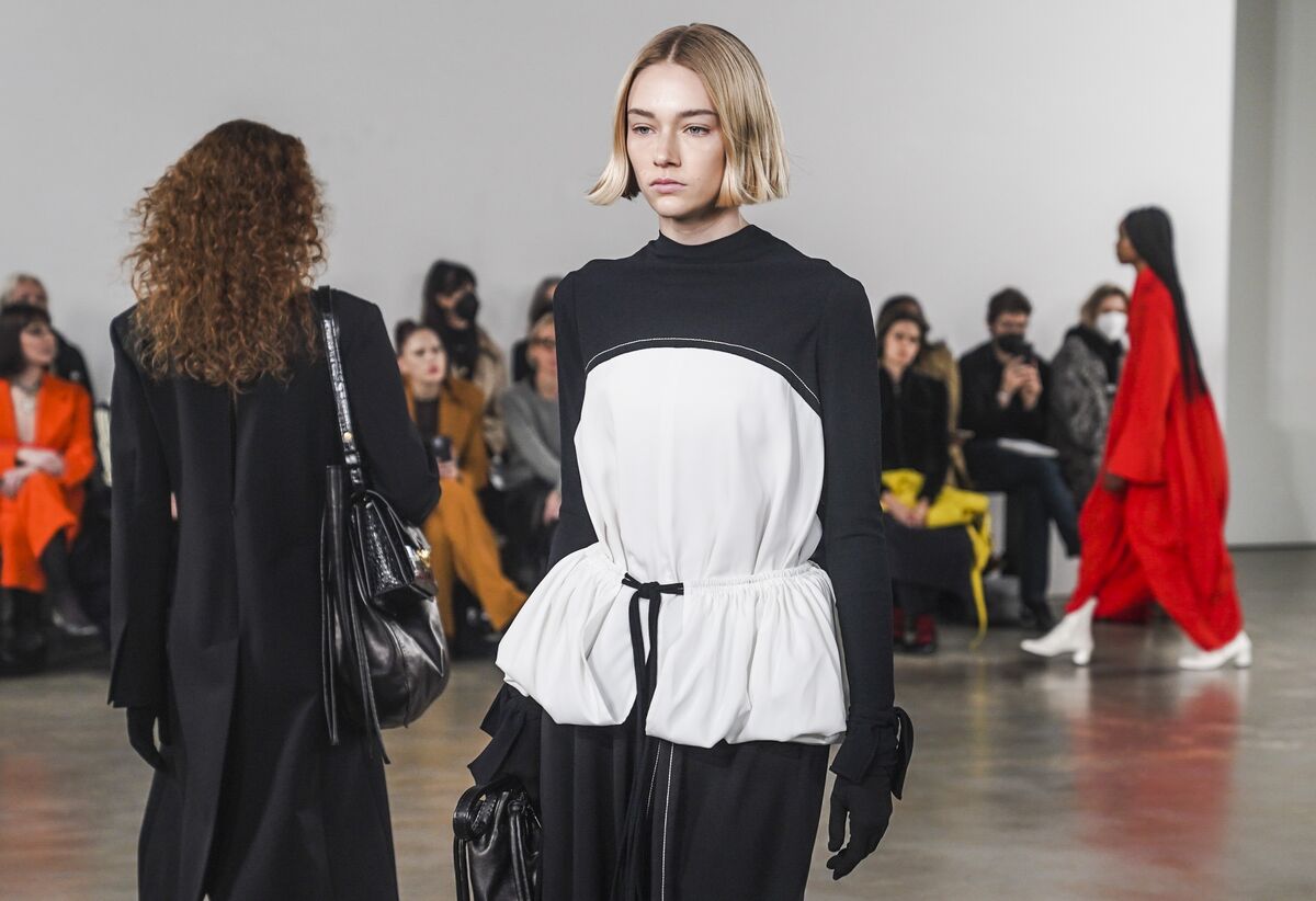 アート・デザイン・音楽 A Magazine Curated by Proenza Schouler A MAGAZINE Curated by Proenza Schouler Yohji Yamamoto #9 #2