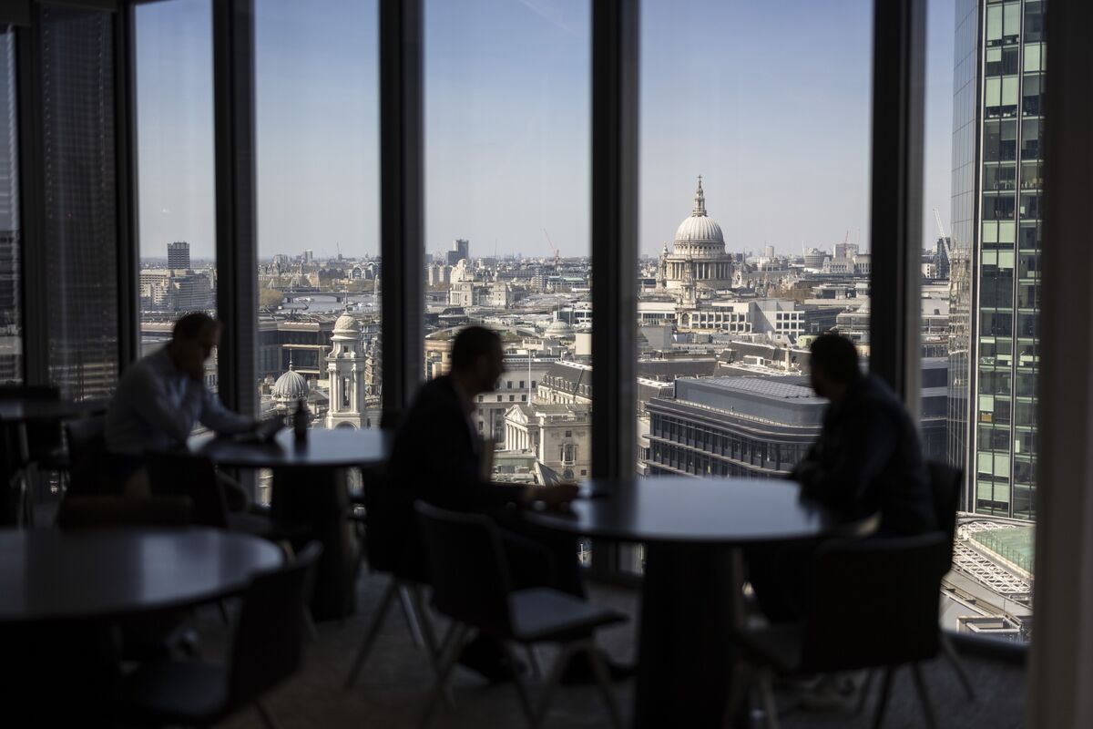 Amazon Leads Tech Invasion Of Singapore Offices That Banks Ruled Bloomberg