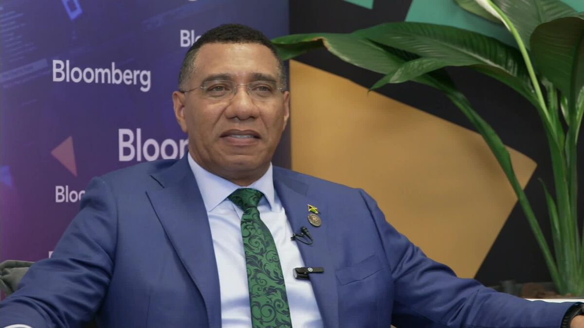 ⚫️ BLOOMBERG: "Il Primo Ministro giamaicano Andrew Holness discute prestiti internazionali per il recupero post-uragano Maria"