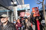 Nurses and healthcare workers during a strike at Mount Sinai Hospital in New York on Jan. 9.
