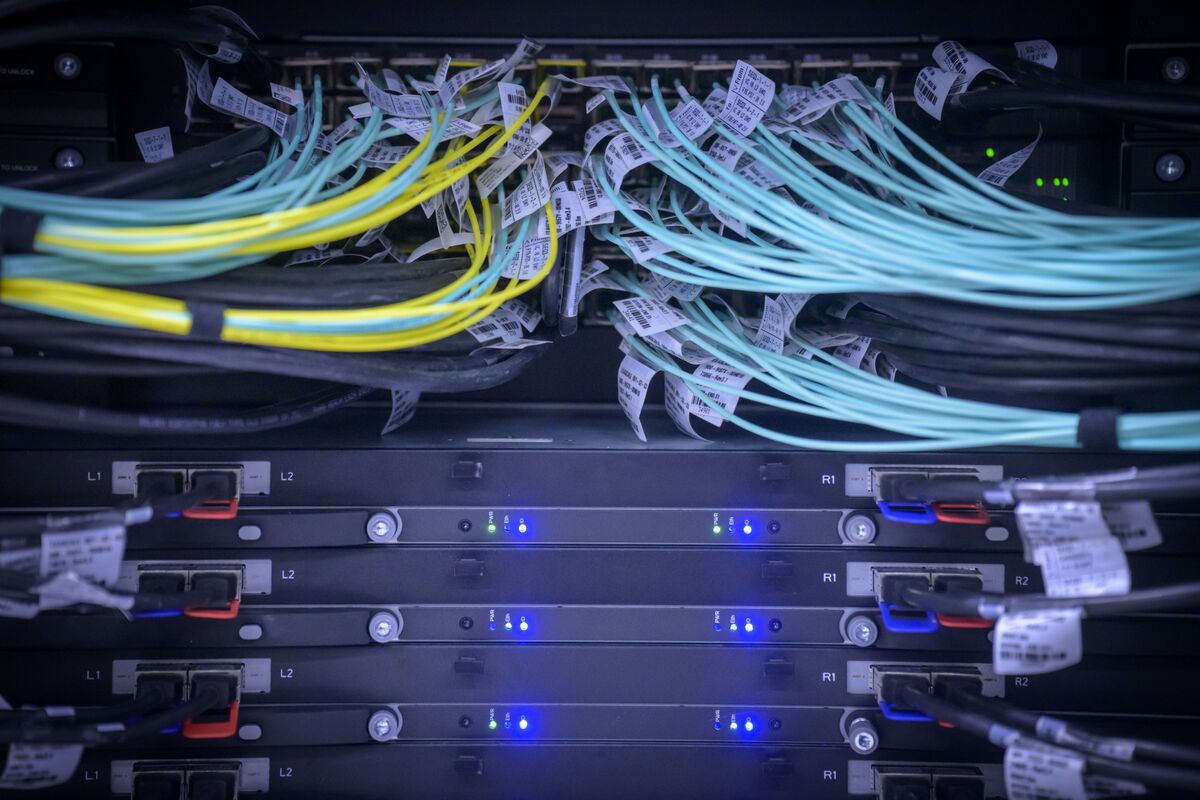 bloomberg.com - Davide Barbuscia - DoubleLine's Cohen Looks for Value in Big Tech Debt After AI Selloff
