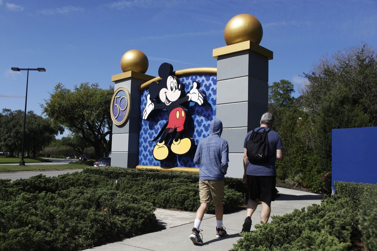 🟪"Disney in difficoltà: sindacati chiedono supporto per i lavoratori venezuelani colpiti dalla revoca dello status legale"