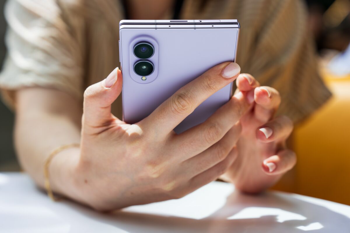 Samsung Galaxy Z Fold8 Sees Record Pre-Orders as T-Mobile Offers Free Deals