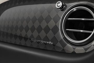 detroit-auto-show-bloomberg-bentley-supersports-dynamic-01