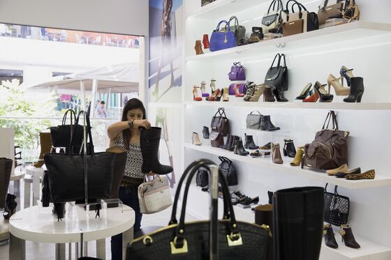 Aurelius Renews Feud Over Sycamore’s Nine West Payday