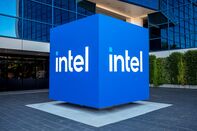 Intel’s Money Woes Throw Biden Team’s Chip Strategy Into Turmoil 