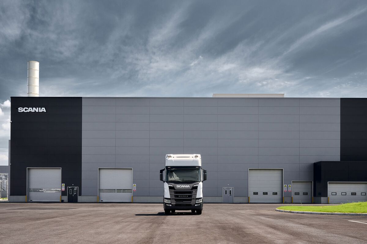 Volkswagen’s Scania Opens €2 Billion Truck Factory in China